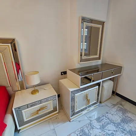 Апартаменти Novita Deluxe Residance этаж 10 *